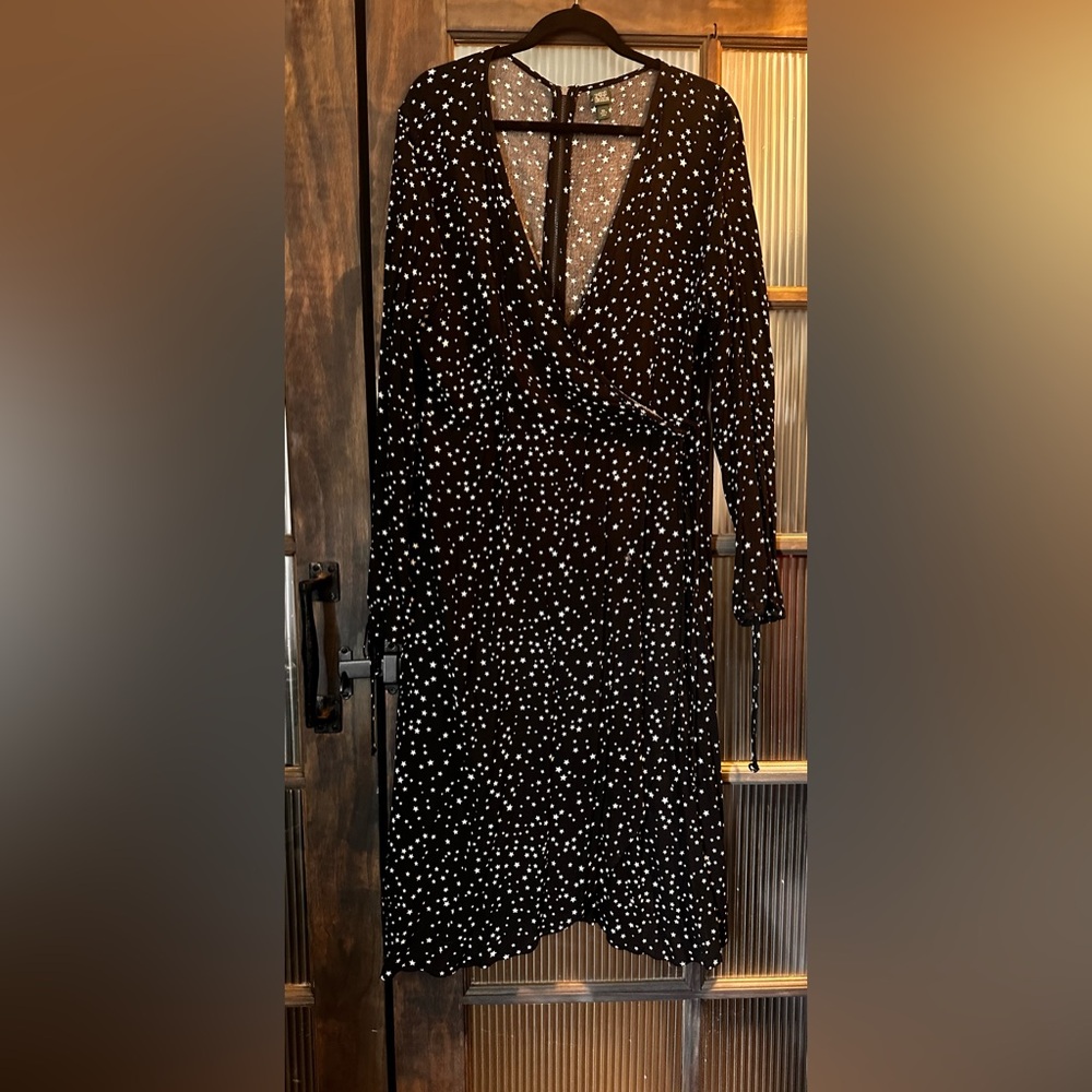 Wild Fable Black Star Pattern Long Sleeve Dress